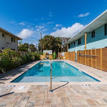 Aparthotel 400 South Cocoa Beach Exterior foto